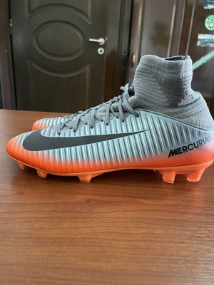 Nike Mercurial CR7 football boots, size 38, grey