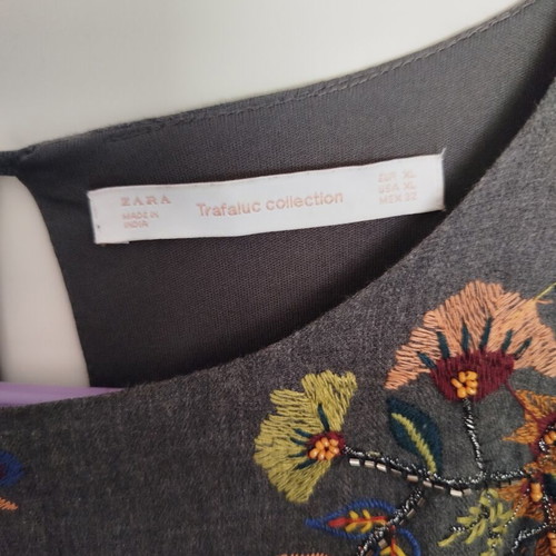 Zara Trafaluc gray dress with embroidery used, size XL