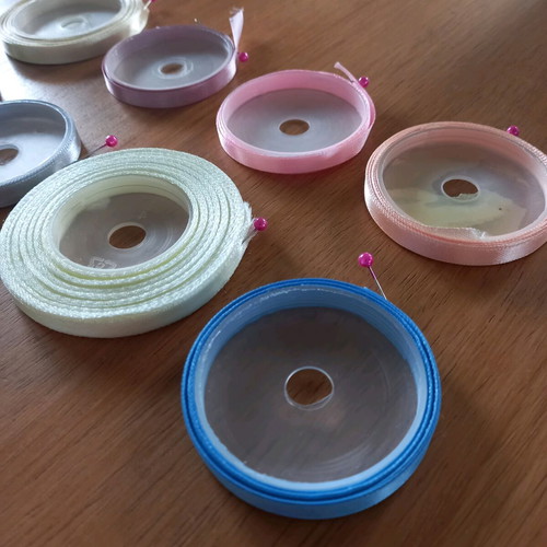 Assorted Shiny Synthetic Ribbons new, various colours and sizes