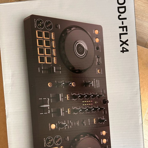 Pioneer DJ DDJ-FLX4 controller
