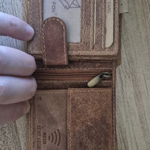 Leather Fox men's wallet new with skull design and RFID protection
