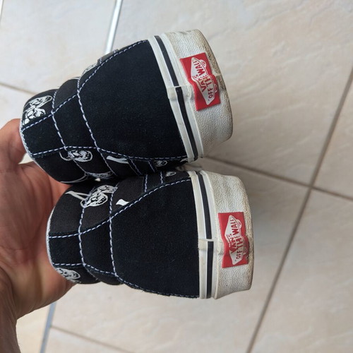 Vans Sk8-Mid Skull Cherry sneakers size 43, black and white