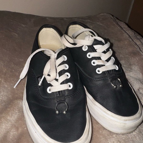 Vans leather athletic shoes like new, size 37, black