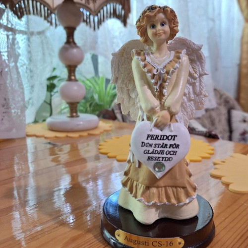 Peridot Angel Statue New, Joy and Protection from Sweden
