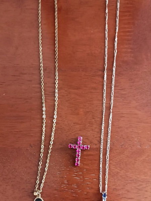 Crosses pack of 3 like new