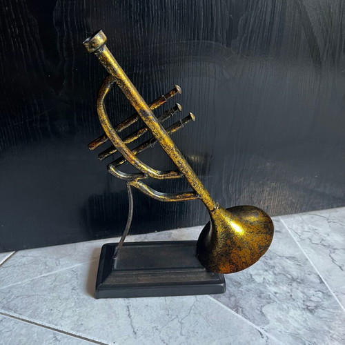 Vintage brass decorative musical instrument with black base, 30 cm