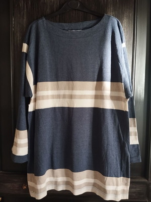 Navy striped cotton t-shirt like new, beige and blue