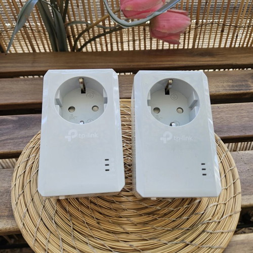 TP-Link AV600 Passthrough Powerline Adapters like new