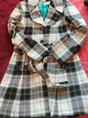 Benissimo women's long jacket like new, black and white