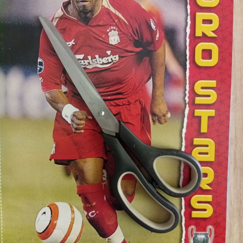 Match Football Magazine issue 27/9-3/10/2005 like new, Real Madrid poster
