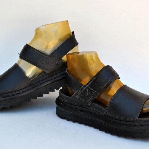 Dr. Martens Voss black leather platform sandals used, size 39