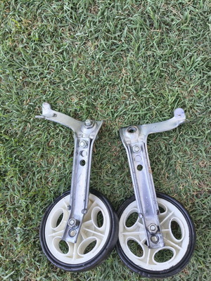 Bicycle training wheels 16" - 24" adjustable height