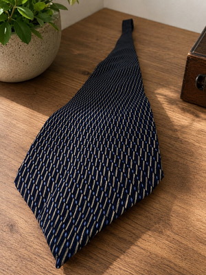 Nautica silk tie like new, blue and purple