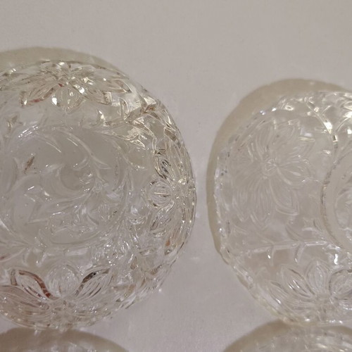 Small glass bowls with flowers and leaves used, set of 4