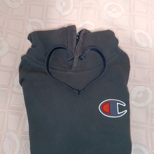 Champion black hoodie like new with drawstrings size M
