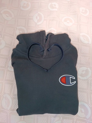 Champion black hoodie like new with drawstrings size M