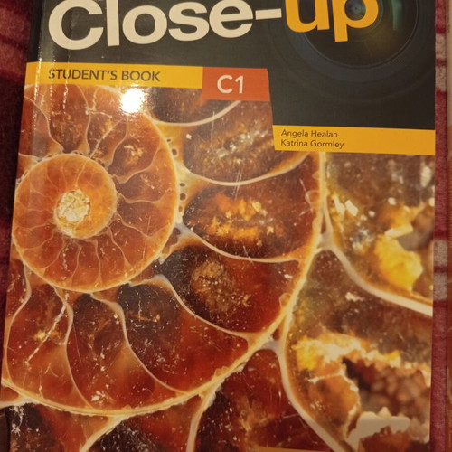 Close-up English books set like new, 3 volumes