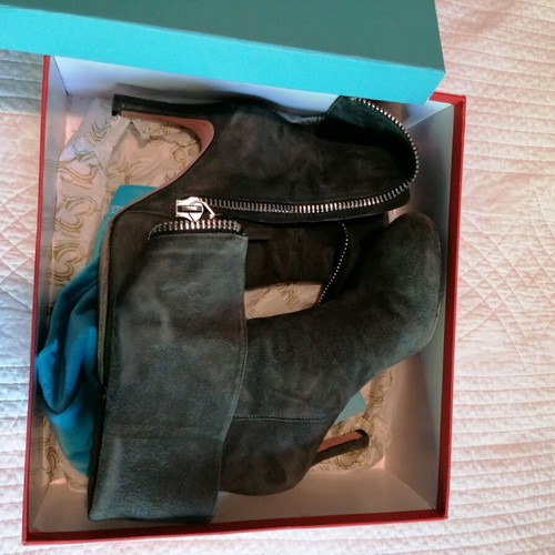 Suede boots Jean Michel Cazabat gray like new, size 37