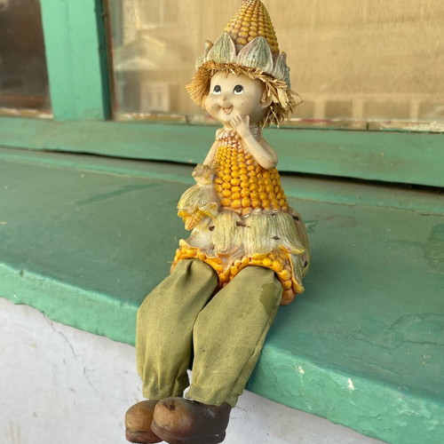 Vintage decorative corn boy like new
