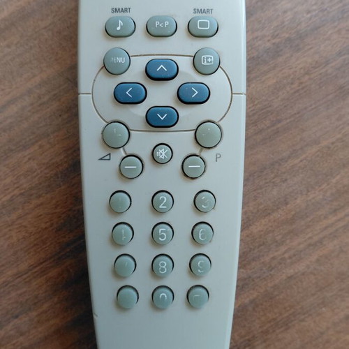 Philips TV 22' like new with remote control