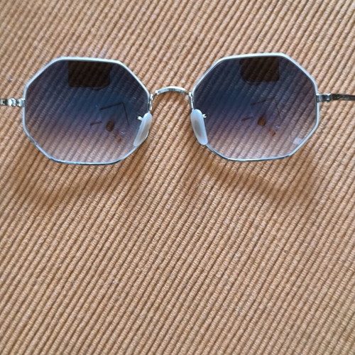 Ray Ban Octagon Unisex Sunglasses like new, gold metal frame