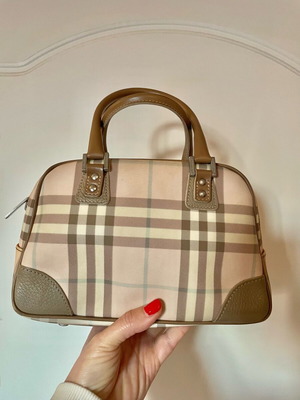 Τσαντάκι Burberry χειρός μεταχειρισμένο, μπεζ και ροζ με δερμάτινες λεπτομέρειες