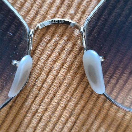 Ray Ban Octagon Unisex Sunglasses like new, gold metal frame