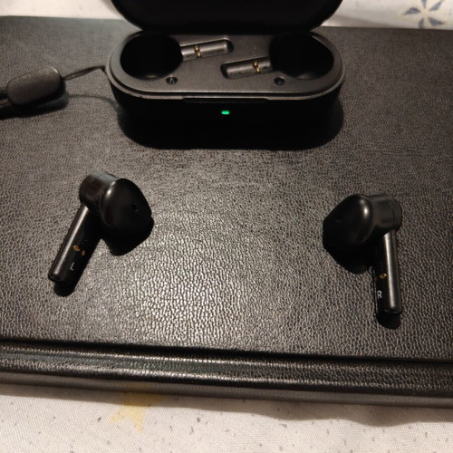 Razer Hammerhead True Wireless earbuds