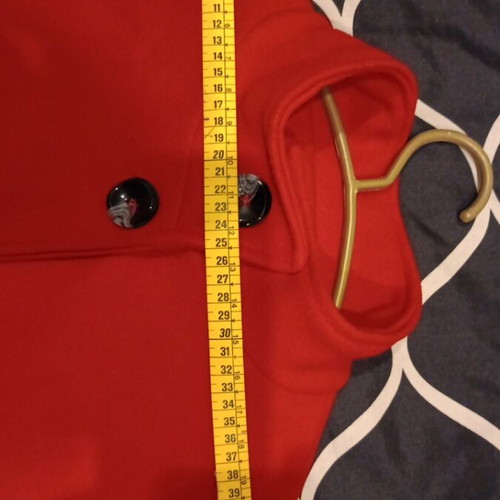 Women's coat like new, bright red, size XL