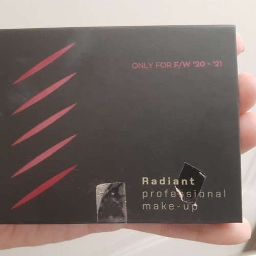 Radiant Natural Collection eyeshadow palette used, multicolor 8gr