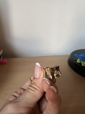 Women's ring like new