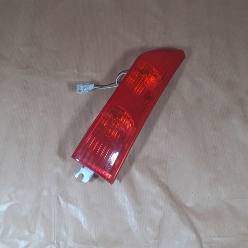 Piaggio Vespa Triom Rear Light used 338699Sx (12 E13 50R-000926)