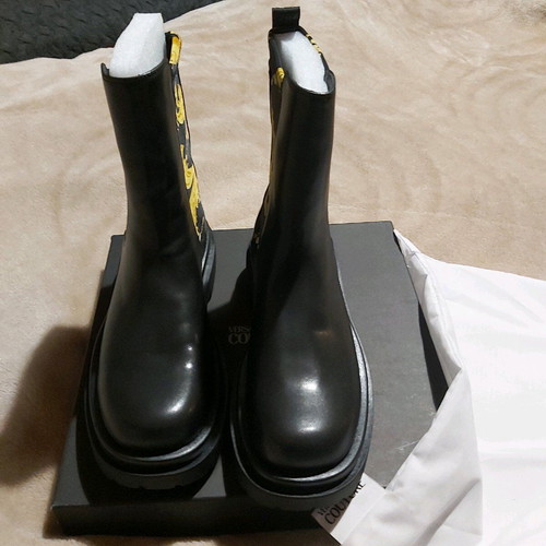 Versace Jeans Couture boots size 39 new, black, oversized