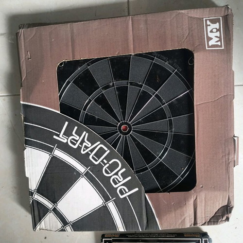 Harrows Pro Muchplay darts like new, high-quality dense hair