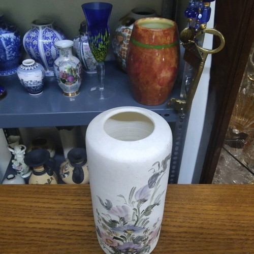 Decorative Tabletop Clay Vase with Flower Design like new