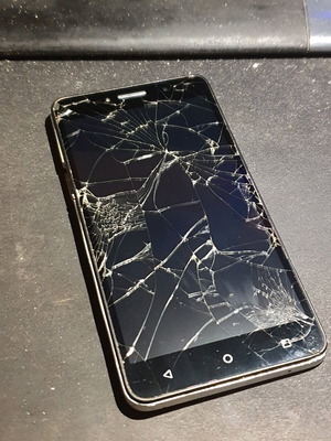 Alcatel Pixi4 6" μεταχειρισμένο για ανταλλακτικά με σπασμένη οθόνη