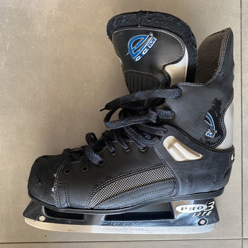 CCM Edge vintage ice hockey skates size 10 used with Pro 3 Lite blades
