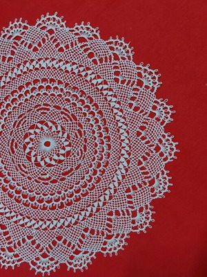 Round crochet with pipila technique 28cm new, vintage
