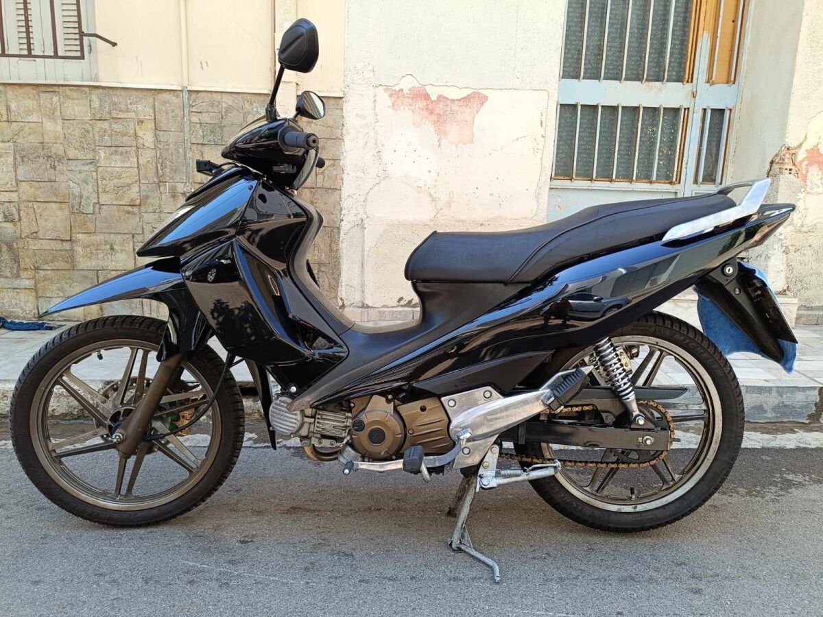 Kawasaki ZX 130 2014 used, 150cc with… - € 1.000,00 - Vendora.cy