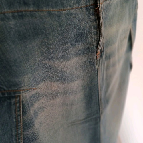 Zara denim pencil skirt like new with side slits, blue