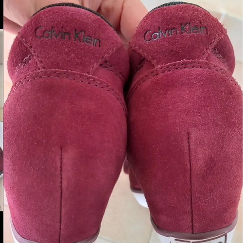 Calvin Klein shoes like new, burgundy size 37 with hidden heel