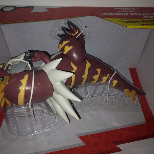 Pokemon Epic Battle Tyrantrum figure new