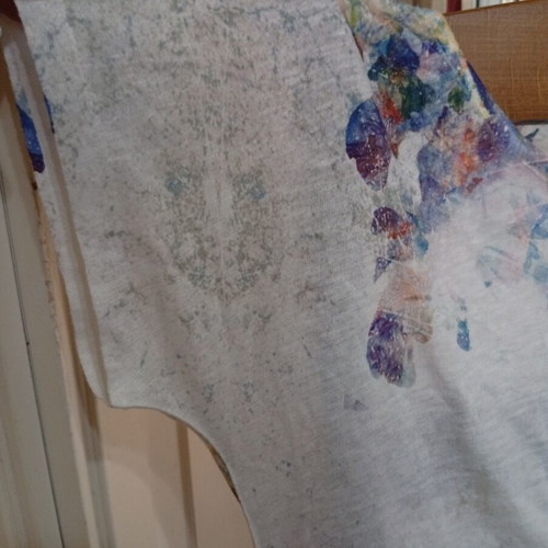 Blouse L with romantic pattern, like new, multicolor