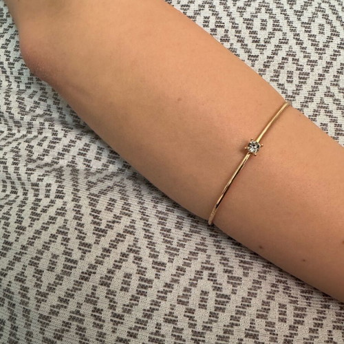 Bracelet cuff women's like new, metal with stone gold color
