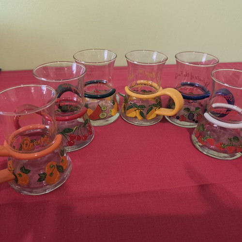 Tea Glasses set of 6 like new with handles