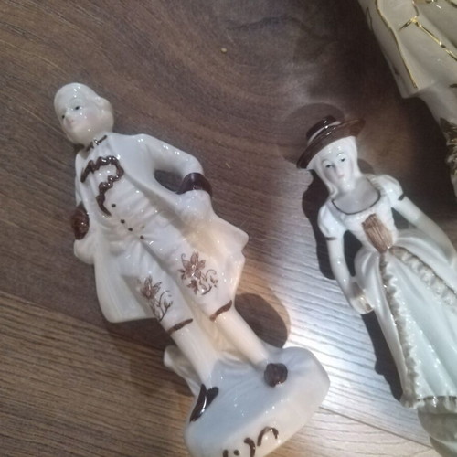 Porcelain figurines vintage set of 6 like new