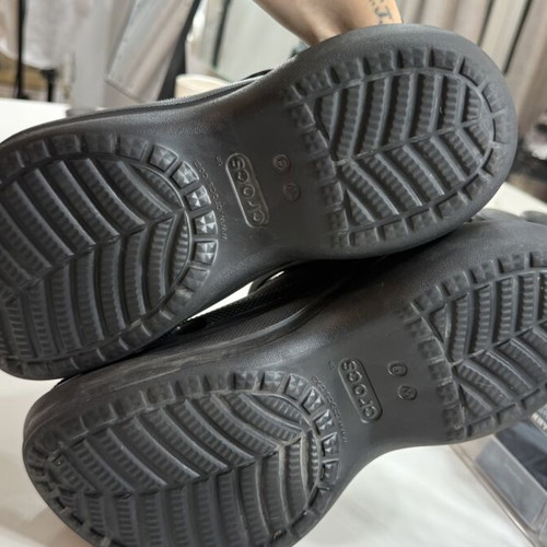 Crocs Bae Clog black like new, size 39-40