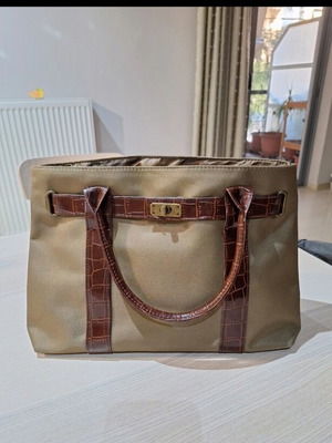 Medium olive handbag with large capacity