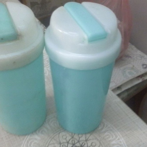 Shaker set with 5 pieces, jug and 5 thermoses