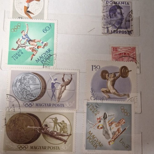 Stamp collection like new, about 400 pieces in album
